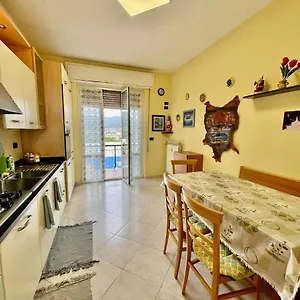 casa-conchiglia.hotelitalianriviera.com/